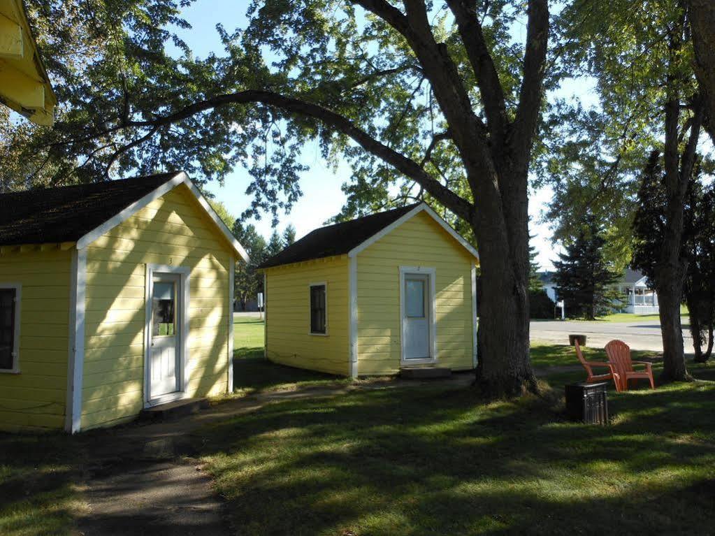 Hôtel Katahdin Cabins à Millinocket Extérieur photo