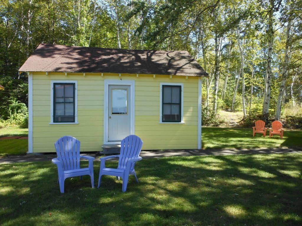 Hôtel Katahdin Cabins à Millinocket Extérieur photo